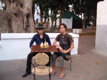 Mwa et mon pote mosti dans l ancienne medina